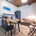 Guesthost - Bixio 29 3 And 5 Appartement