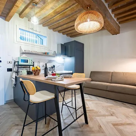 Guesthost - Bixio 29 3 And 5 Parma