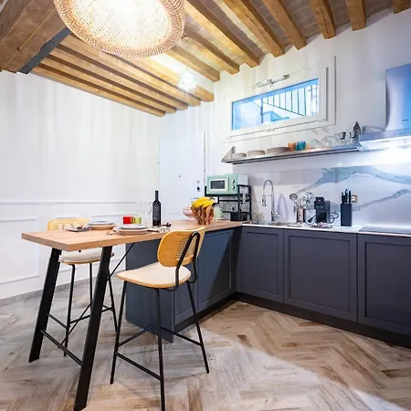 Guesthost - Bixio 29 3 And 5 * Parma