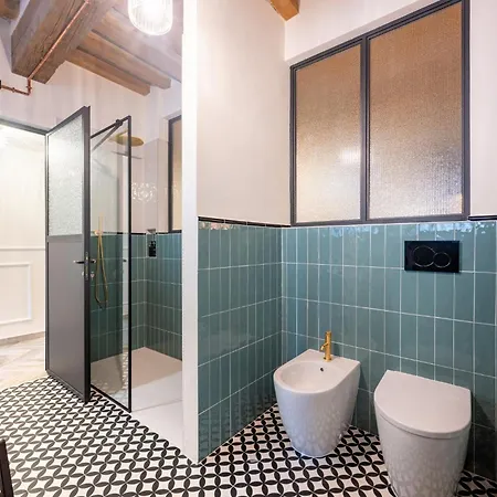 Apartment Guesthost - Bixio 29 3 And 5 Parma