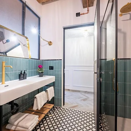 Apartment Guesthost - Bixio 29 3 And 5 Parma