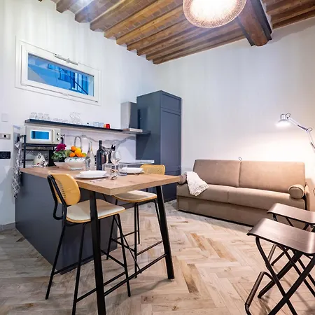 Guesthost - Bixio 29 3 And 5 Apartment