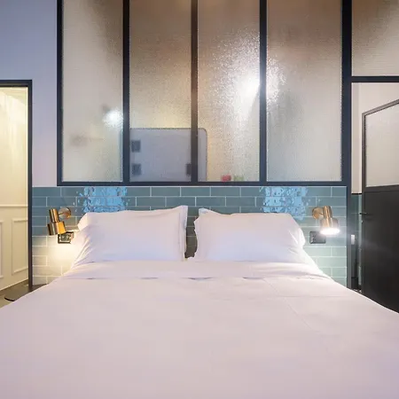 Guesthost - Bixio 29 3 And 5