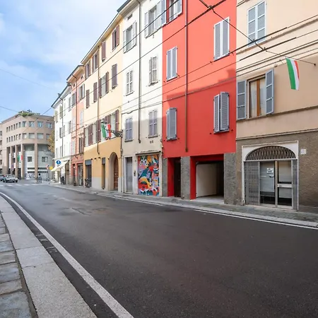 Apartment Guesthost - Bixio 29 3 And 5 Parma