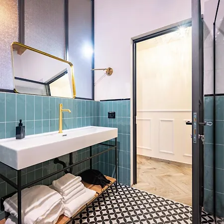 Guesthost - Bixio 29 3 And 5 * Parma