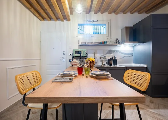 Guesthost - Bixio 29 3 And 5 Parma