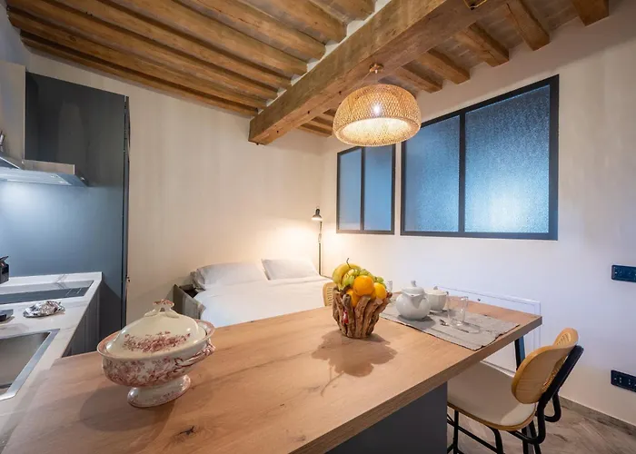 Guesthost - Bixio 29 3 And 5 Parma