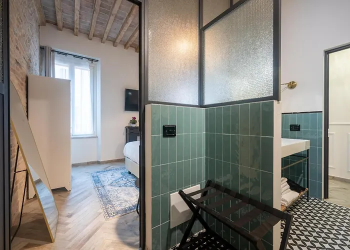 Guesthost - Bixio 29 3 And 5 * Parma